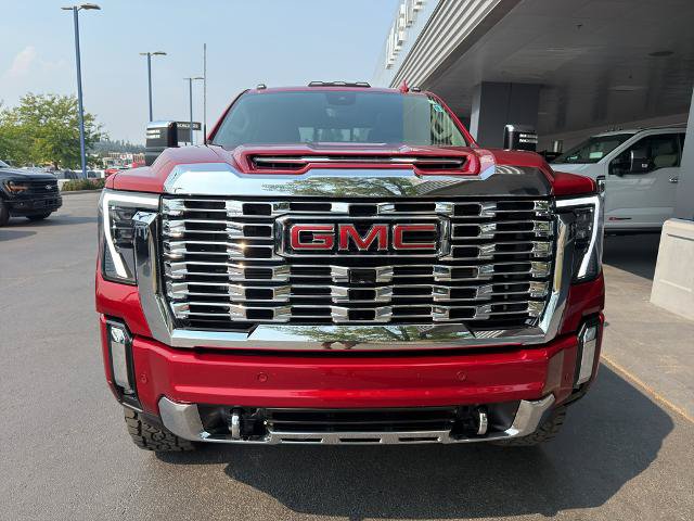 Used 2024 GMC Sierra 2500 Denali w/ Denali Reserve Package AWD/4WD image 2