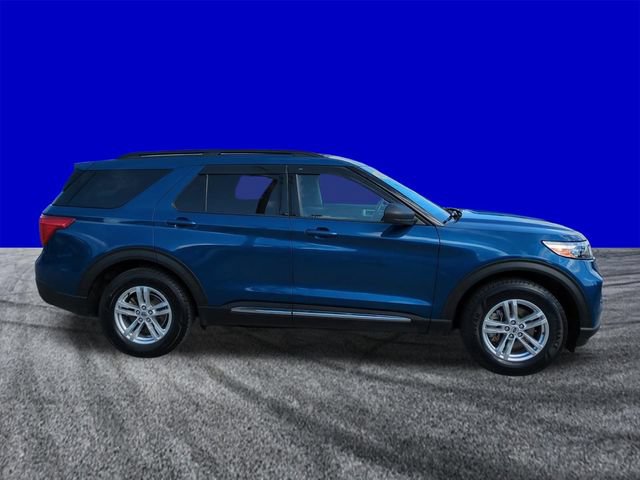 Certified 2020 Ford Explorer XLT w/ Equipment Group 202A AWD/4WD image 3