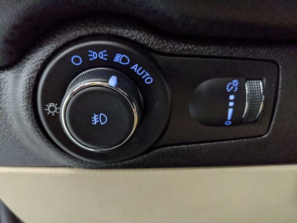 Used 2021 Dodge Durango SXT RWD image 15