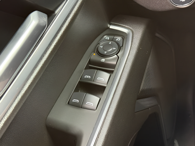 Used 2025 Chevrolet Silverado 1500 LT AWD/4WD image 20