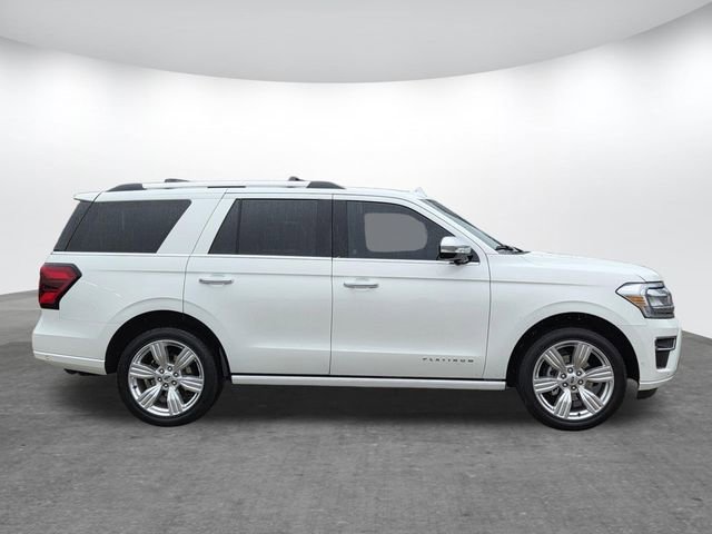 Certified 2024 Ford Expedition Platinum RWD image 3