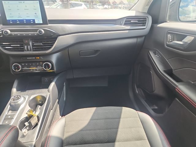 Certified 2022 Ford Escape SEL w/ SEL Stealth AWD Package image 10