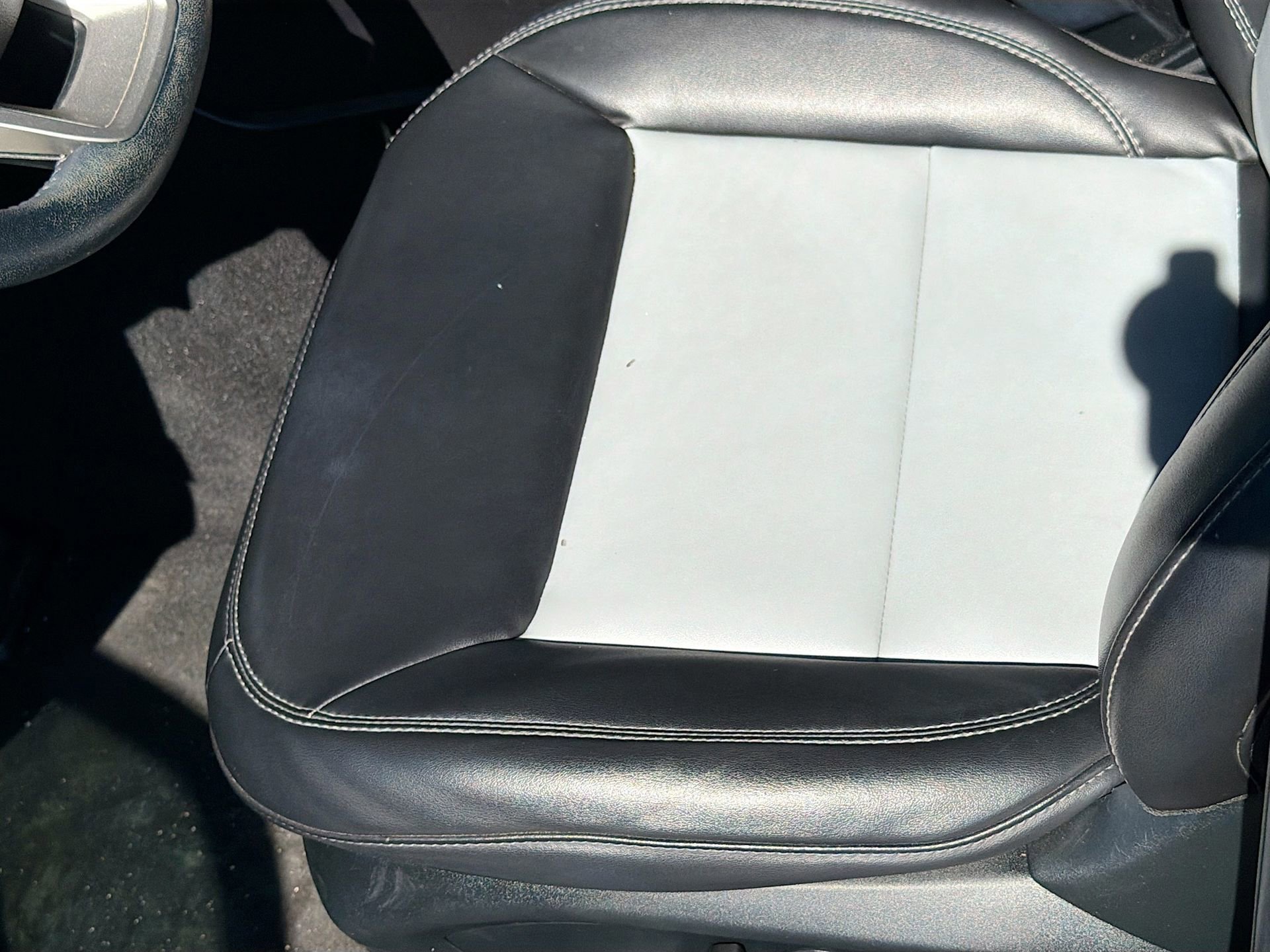 Certified 2023 Ford Explorer XLT w/ Equipment Group 202A image 20