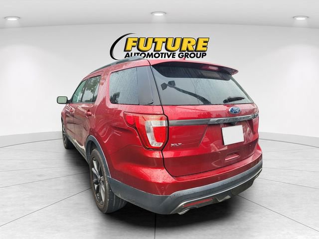 Certified 2017 Ford Explorer XLT w/ Equipment Group 202A FWD image 3