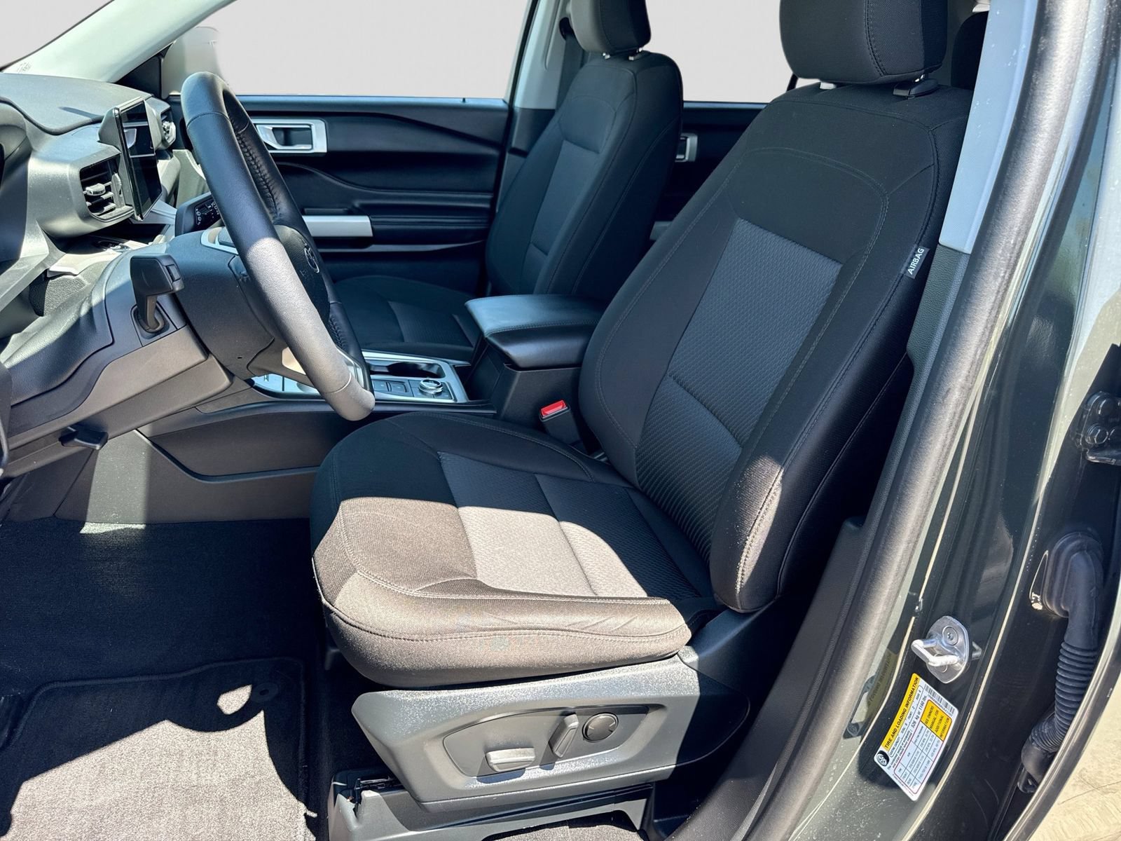 Certified 2024 Ford Explorer XLT AWD/4WD image 18