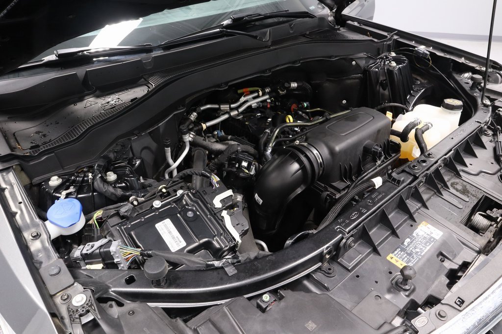 Certified 2023 Ford Explorer XLT w/ Equipment Group 202A image 14