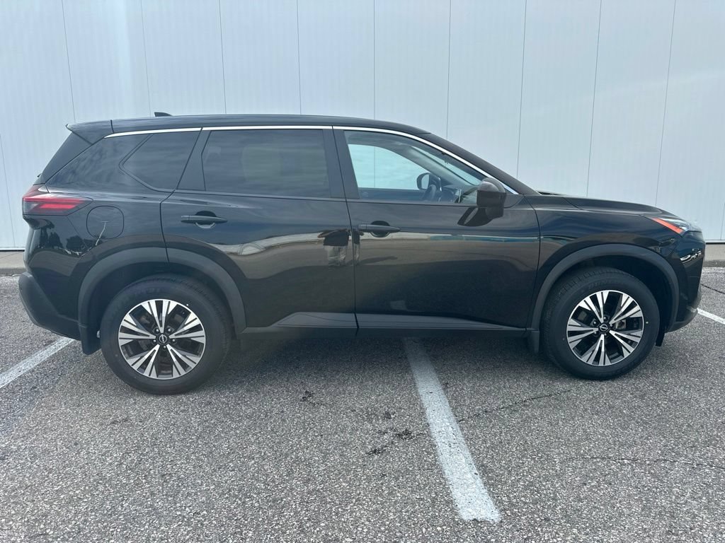 Used 2023 Nissan Rogue SV AWD/4WD image 9