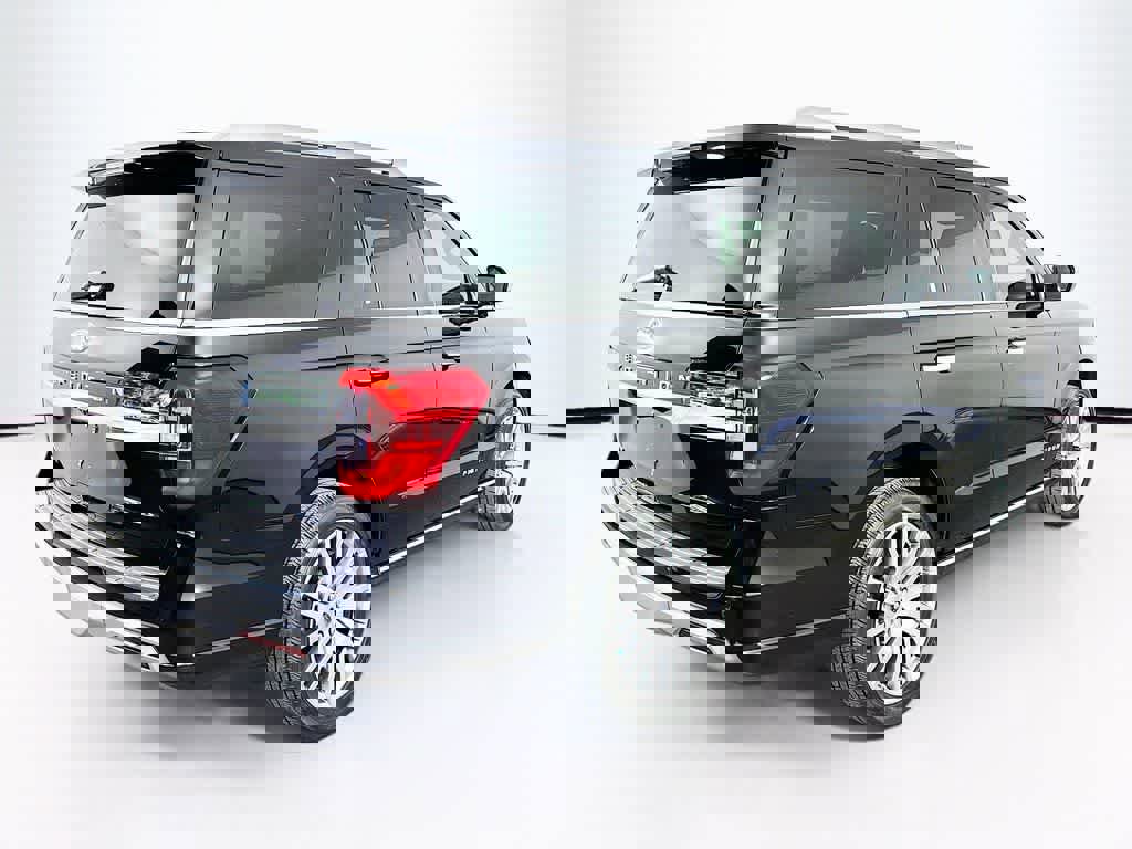 Certified 2023 Ford Expedition Platinum image 24