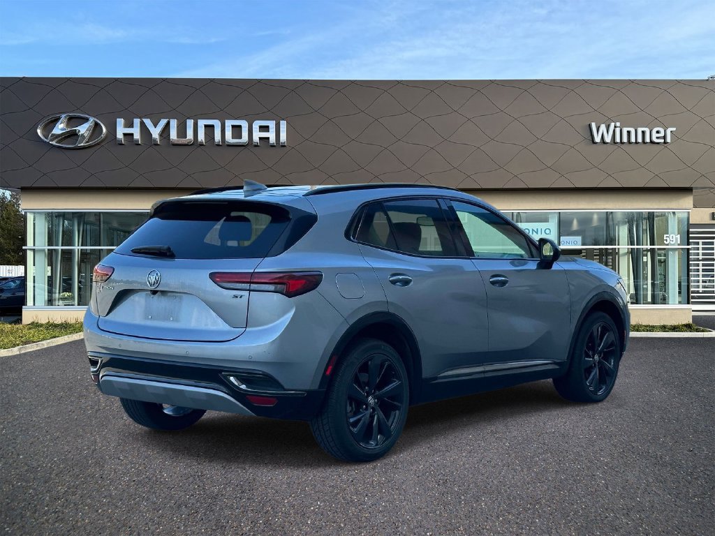 Used 2023 Buick Envision Essence w/ Sport Touring Package AWD/4WD image 4