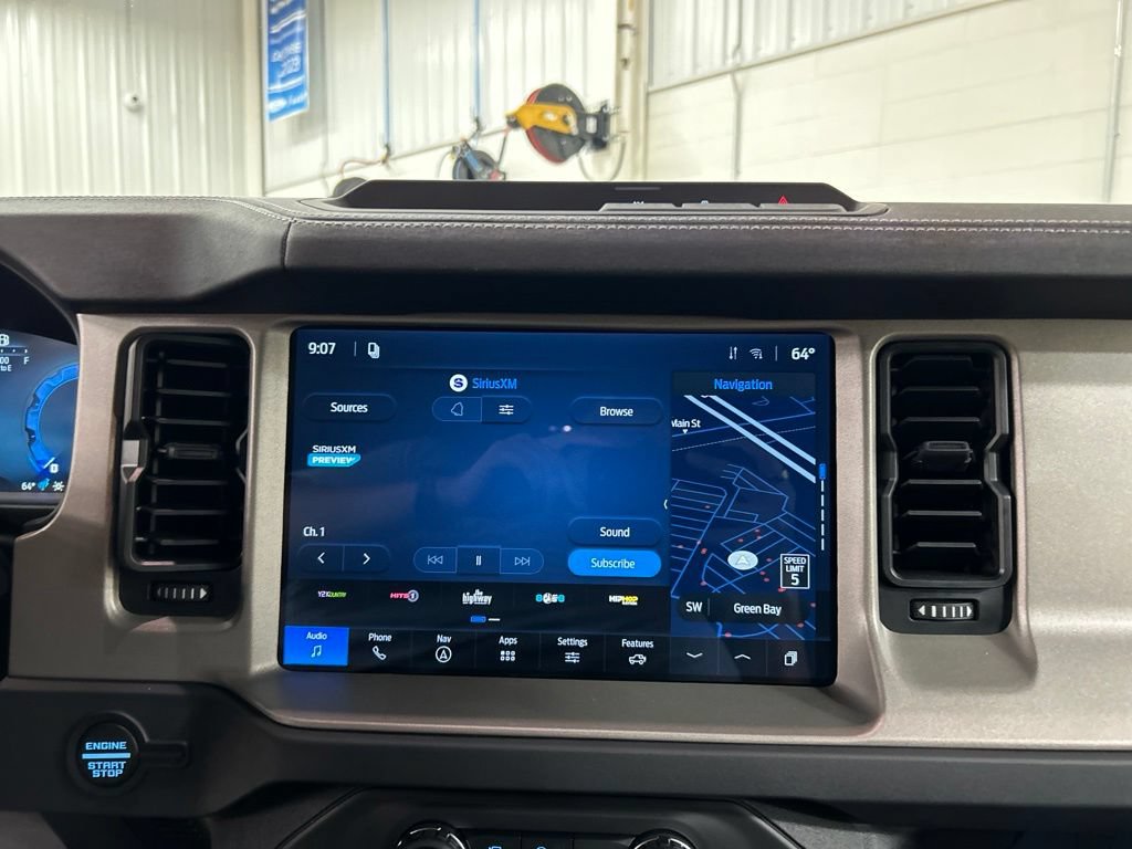 Certified 2026 Ford Bronco Outer Banks AWD/4WD image 18