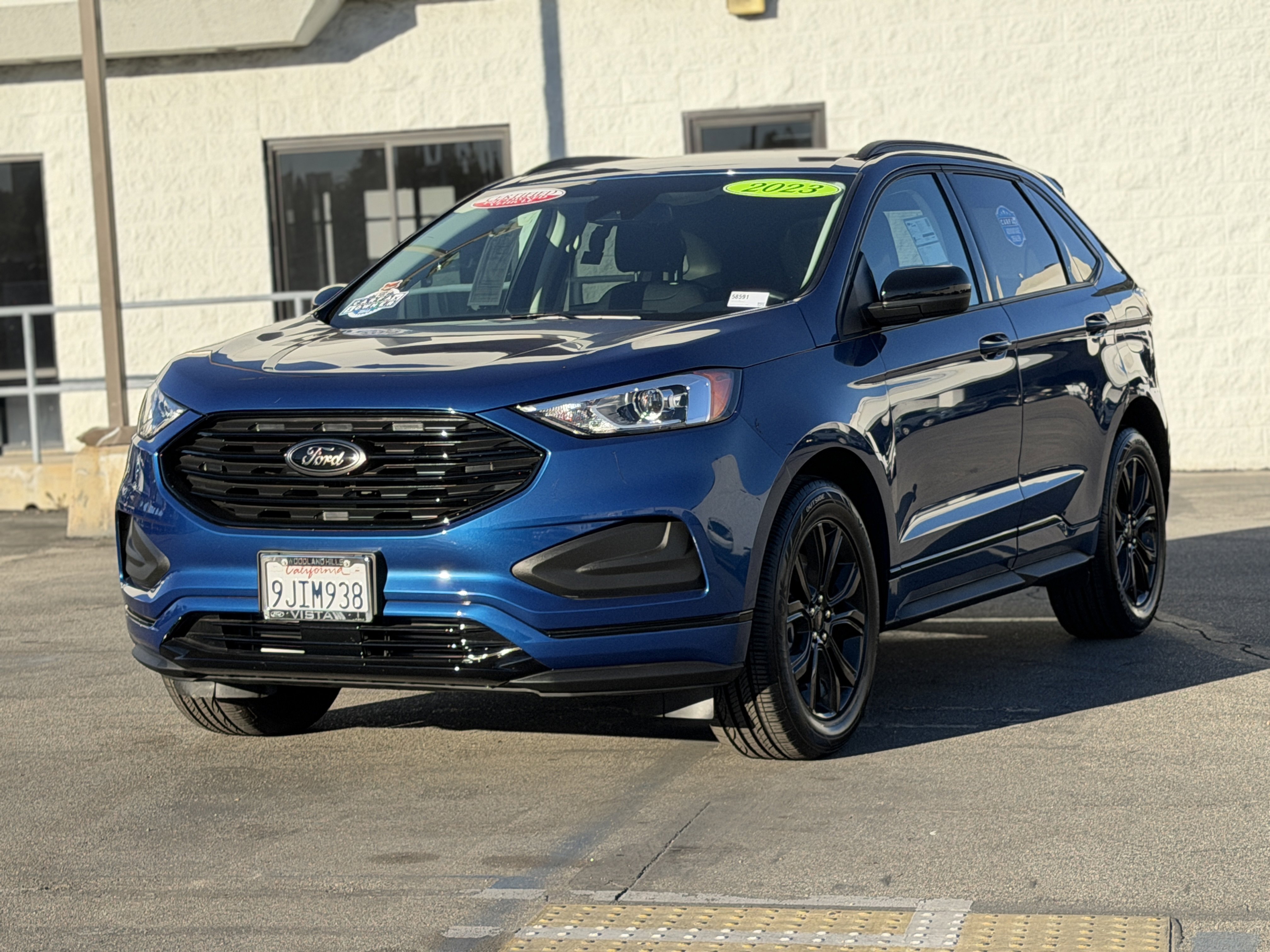 Certified 2023 Ford Edge SE w/ Black Appearance Package image 3