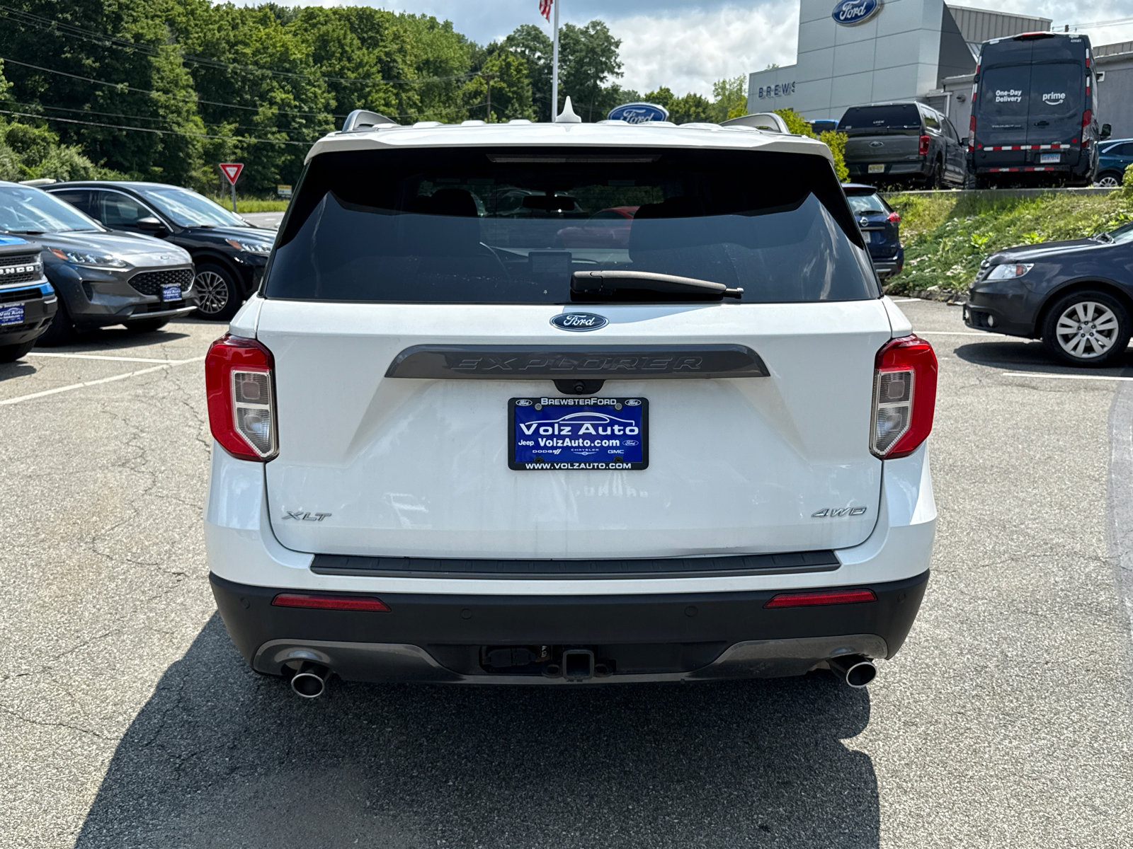 Certified 2023 Ford Explorer XLT w/ Equipment Group 202A AWD/4WD image 5