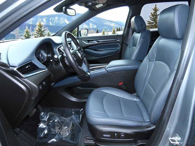 Used 2023 Buick Enclave Essence image 16