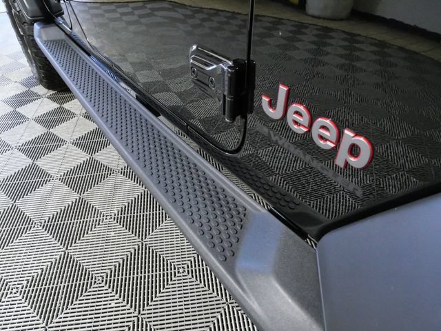 Used 2023 Jeep Wrangler Unlimited Rubicon w/ Cold Weather Group AWD/4WD image 10