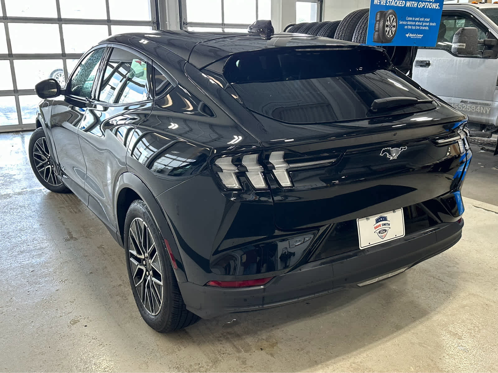Certified 2025 Ford Mustang Mach-E Premium AWD/4WD image 5