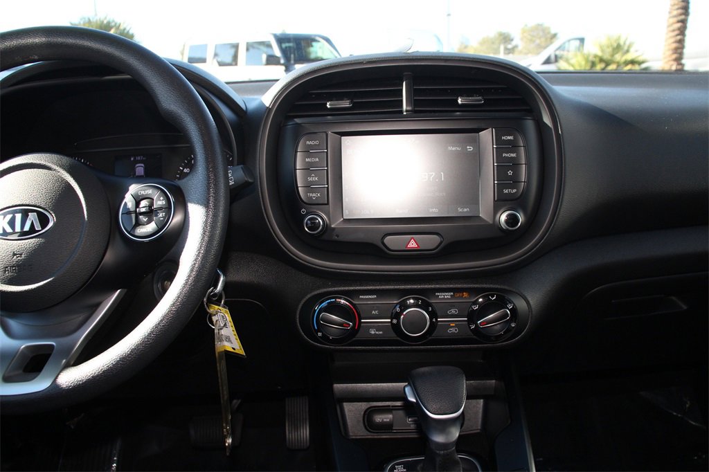 Used 2020 Kia Soul LX image 18