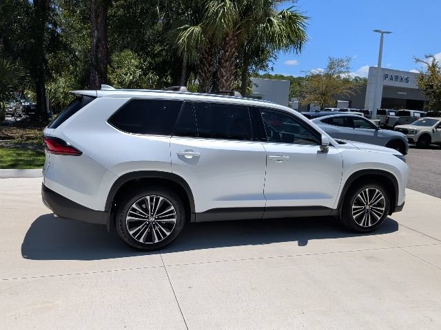 Used 2024 Toyota Grand Highlander AWD Hybrid image 6
