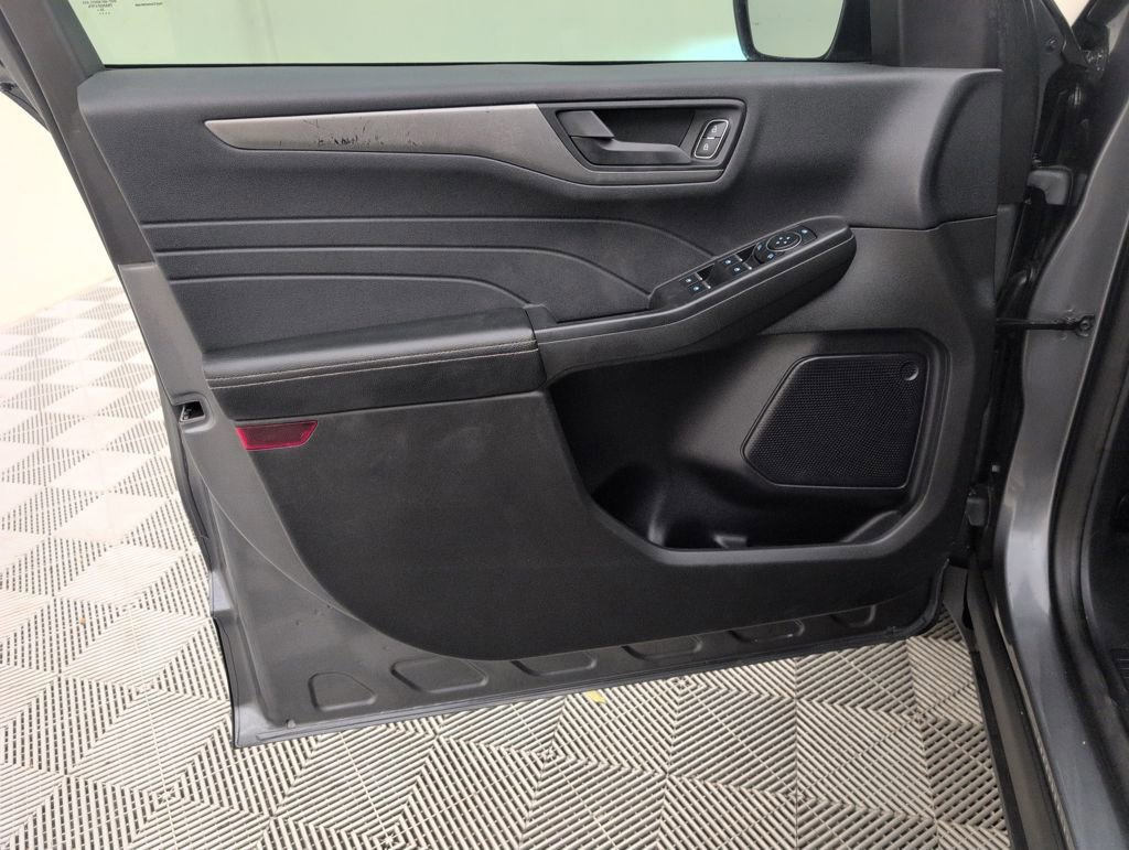 Certified 2024 Ford Escape Active image 32