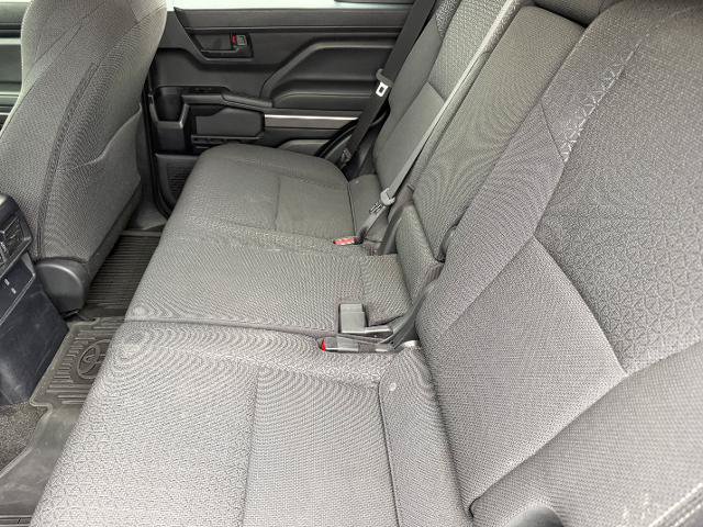 Used 2025 Toyota 4Runner SR5 AWD/4WD image 11
