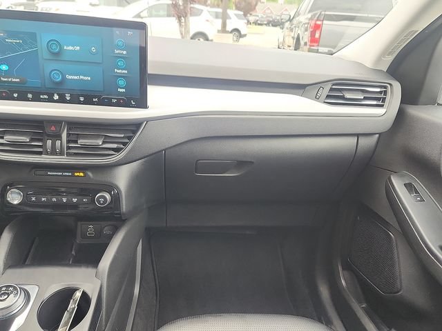 Certified 2024 Ford Escape Platinum AWD/4WD image 10