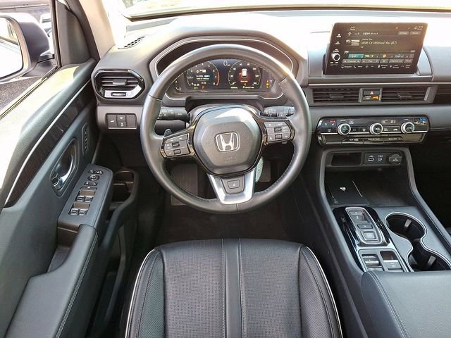 Used 2023 Honda Pilot Elite image 13