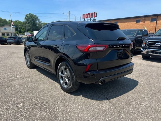 Certified 2024 Ford Escape ST-Line w/ Tech Pack #1 AWD/4WD image 5
