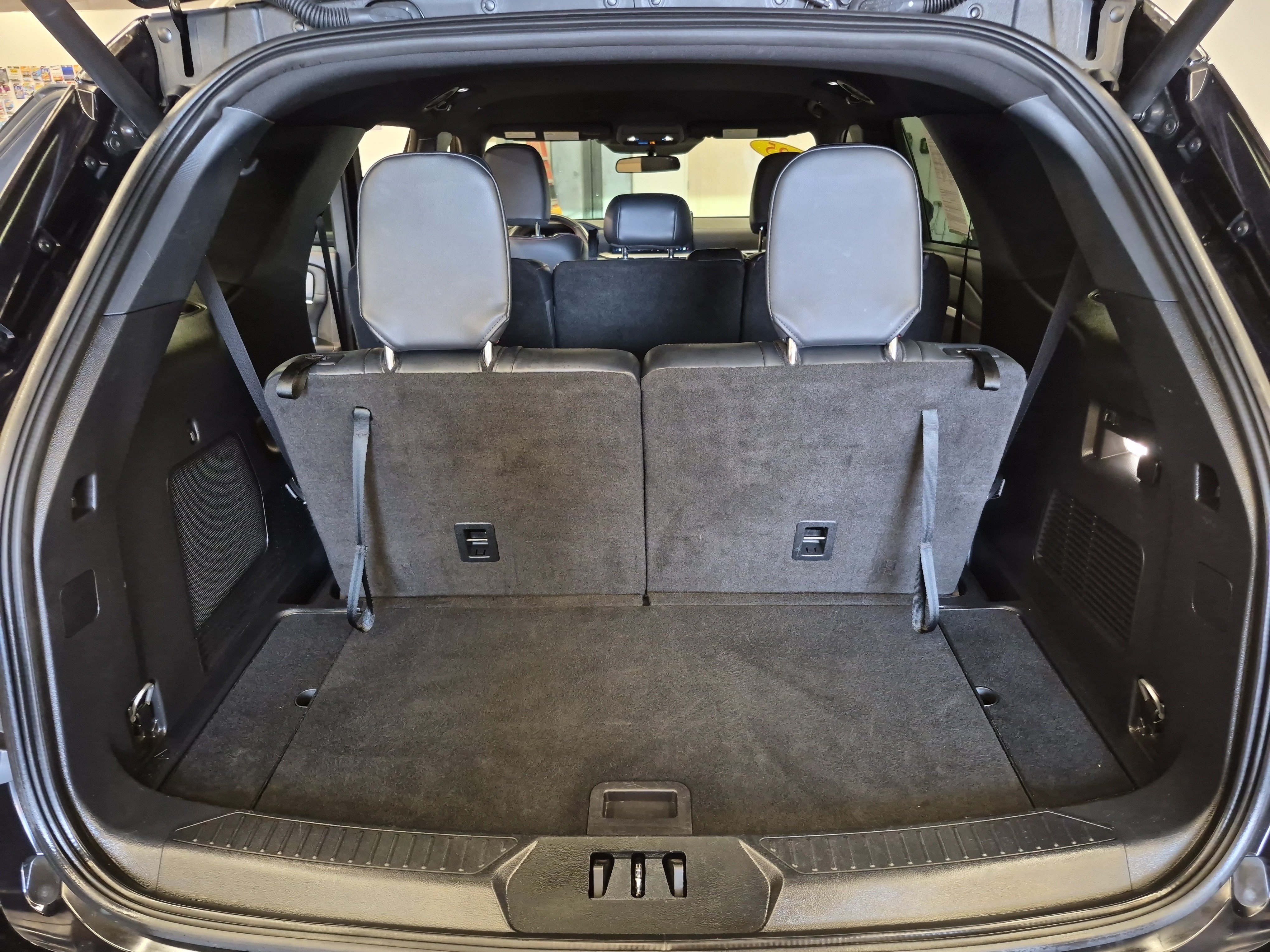 Certified 2025 Ford Explorer ST-Line w/ ST-Line Street Pack AWD/4WD image 18