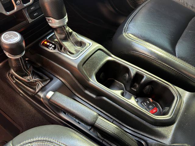 Used 2021 Jeep Wrangler Unlimited Sahara AWD/4WD image 33