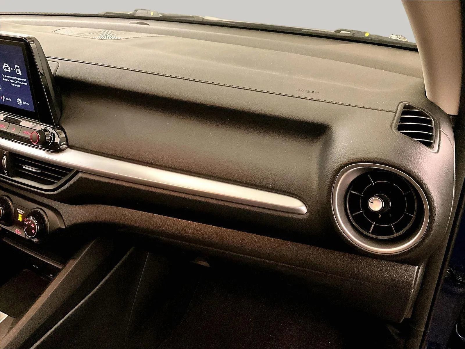 Used 2023 Kia Forte LXS w/ LXS Technology Package FWD image 15