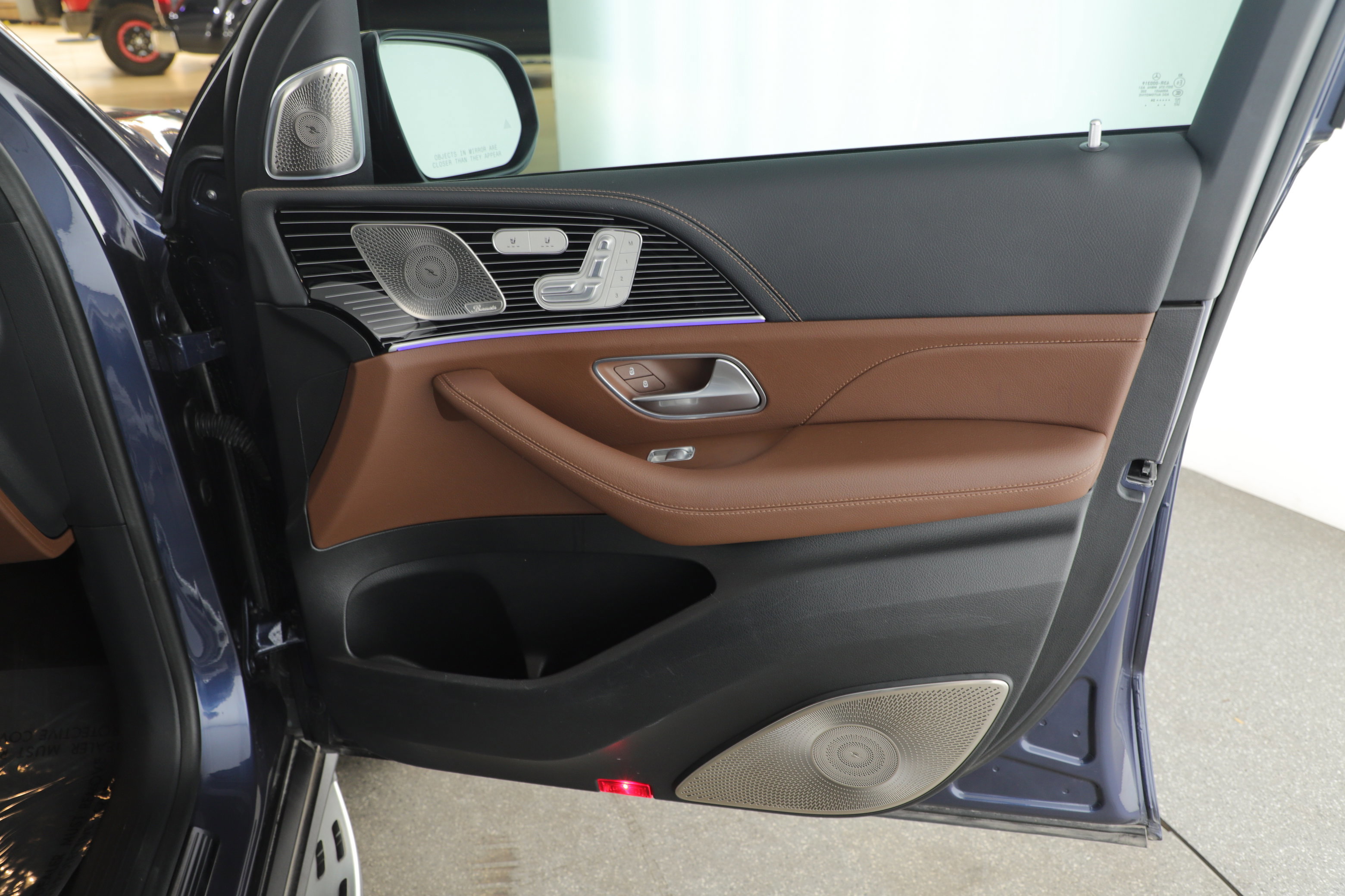 Used 2024 Mercedes-Benz GLS 450 4MATIC image 15