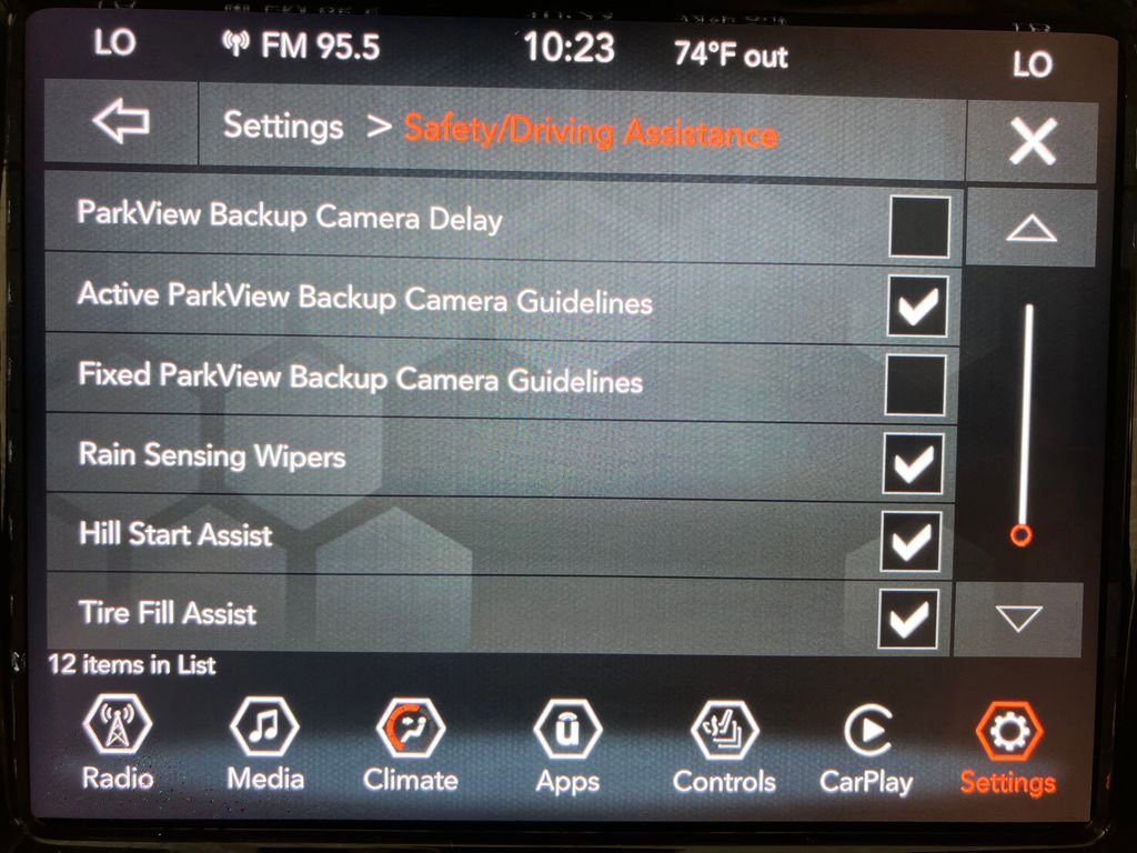 Used 2022 Jeep Cherokee Limited image 36