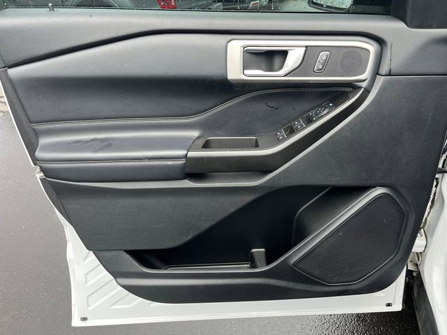 Certified 2020 Ford Explorer XLT w/ Equipment Group 202A AWD/4WD image 18