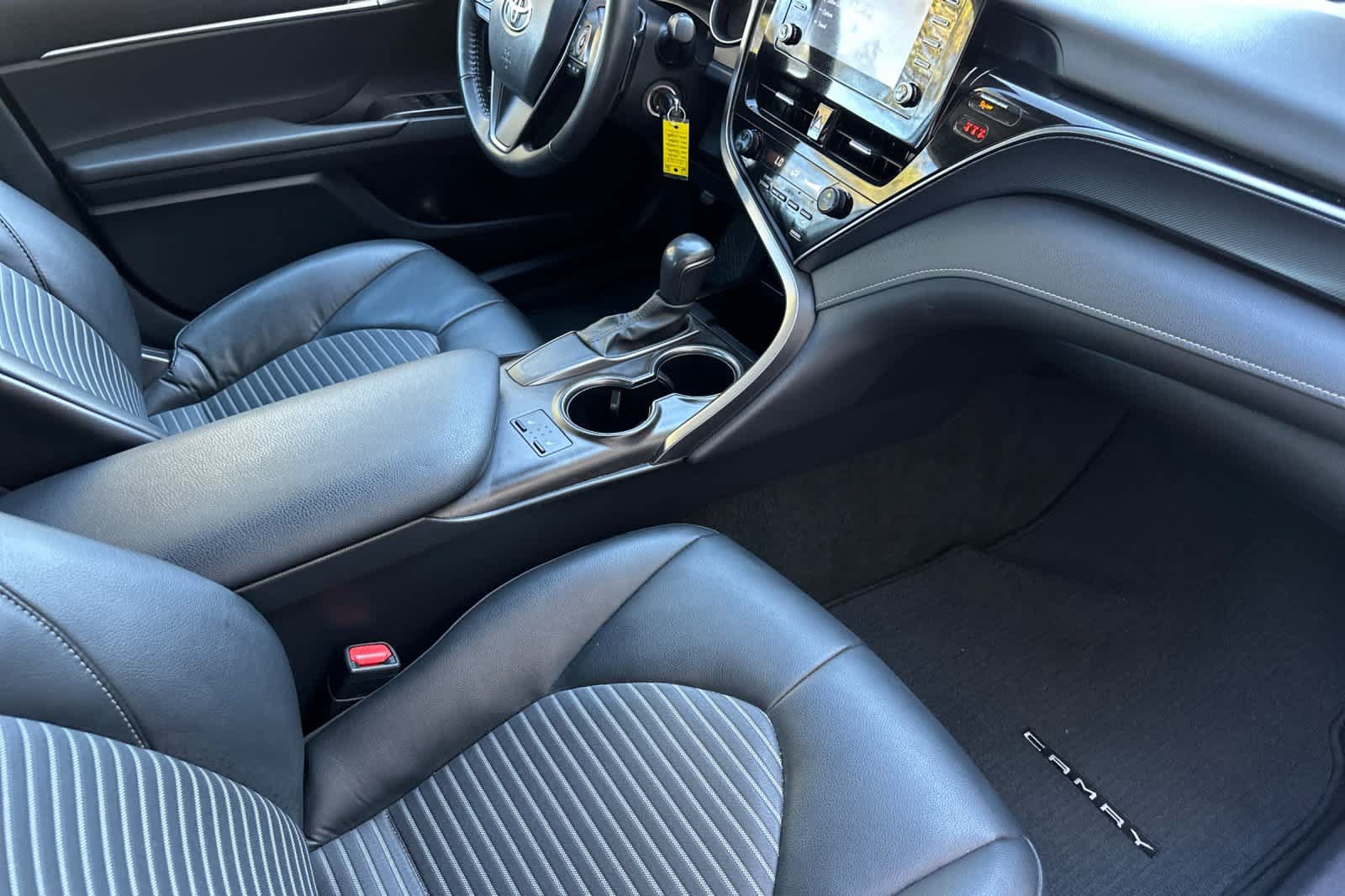 Used 2024 Toyota Camry SE FWD image 15