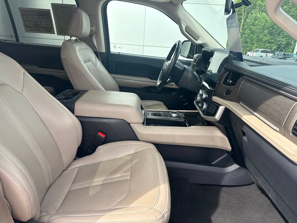Certified 2024 Ford Expedition Limited RWD image 36