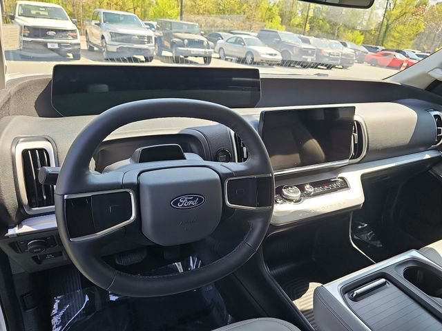 Certified 2025 Ford Expedition Active image 16