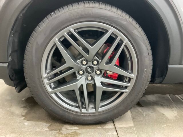 Certified 2025 Ford Explorer ST-Line w/ ST-Line Street Pack image 18