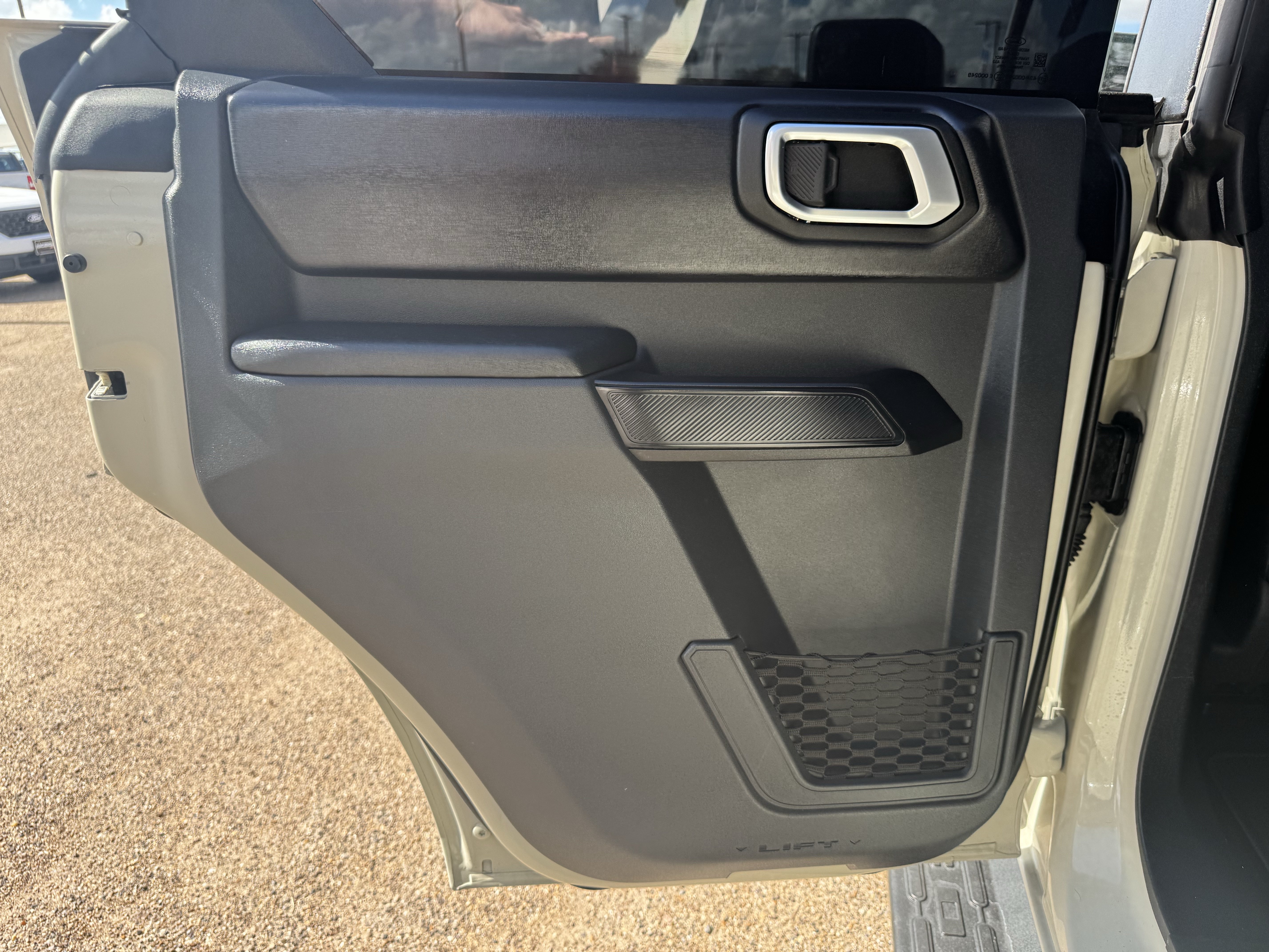 Certified 2025 Ford Bronco Outer Banks AWD/4WD image 24