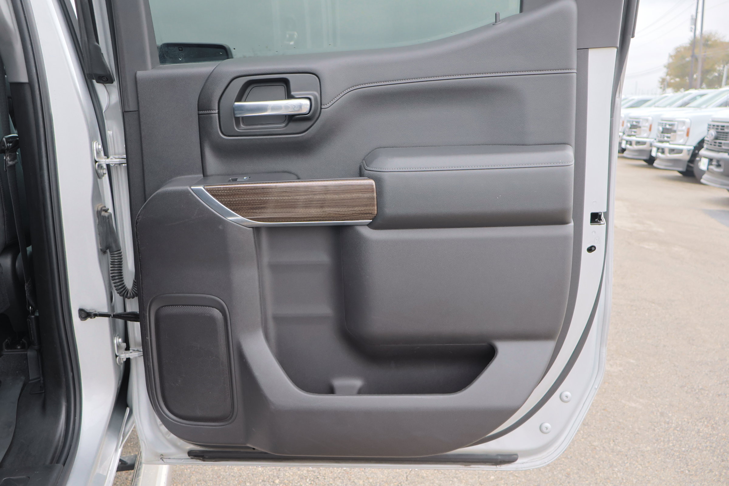 Used 2020 Chevrolet Silverado 1500 RST w/ Texas Edition image 32