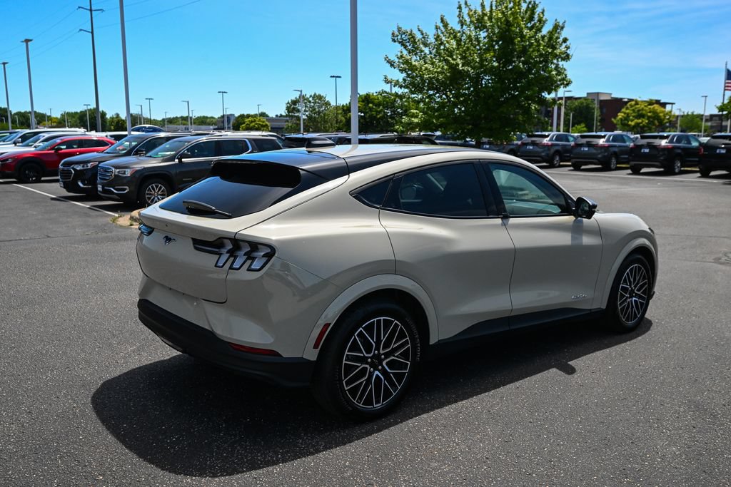 Certified 2025 Ford Mustang Mach-E Premium AWD/4WD image 5