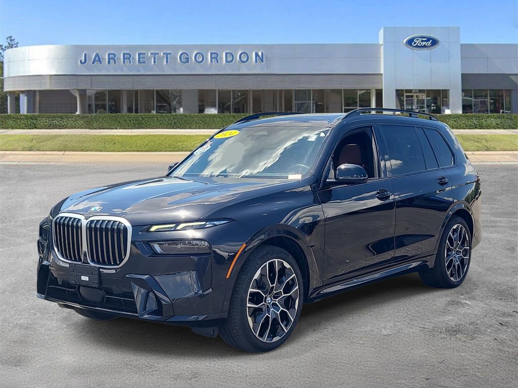 Used 2024 BMW X7 xDrive40i w/ M Sport Package AWD/4WD image 2