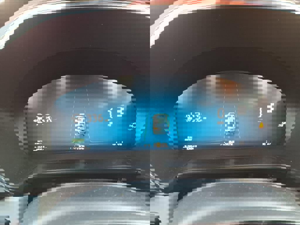 Certified 2024 Ford Escape Platinum w/ Premium Technology Package image 21