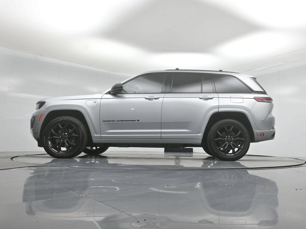 Used 2023 Jeep Grand Cherokee 30th Anniversary AWD/4WD image 53