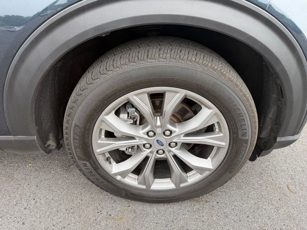 Certified 2023 Ford Explorer XLT w/ Equipment Group 202A AWD/4WD image 10