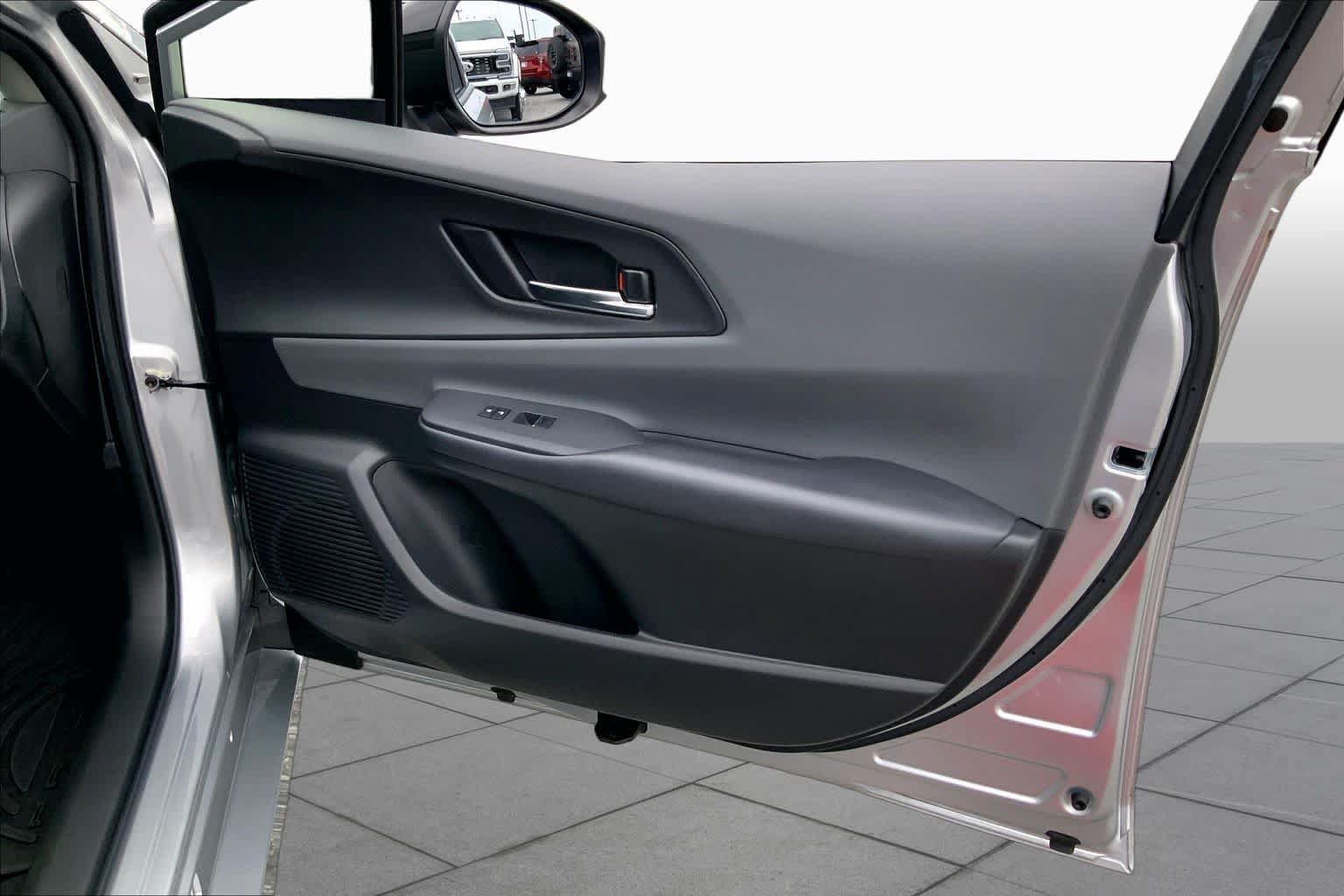 Used 2023 Toyota Prius XLE FWD image 21