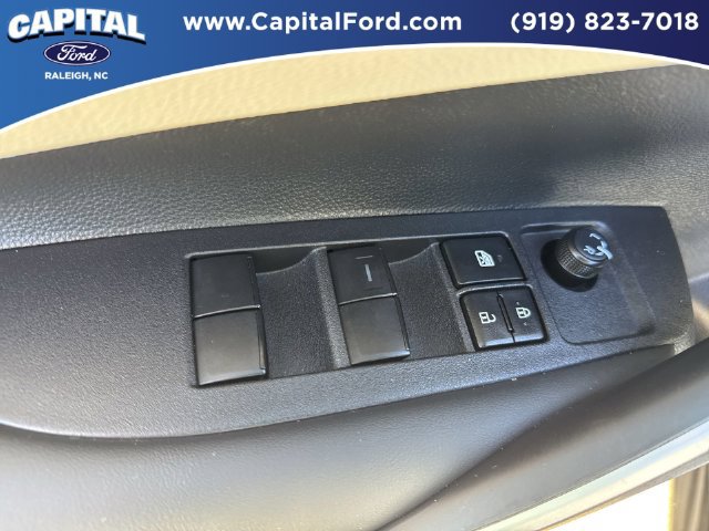Used 2025 Toyota Corolla SE FWD image 21