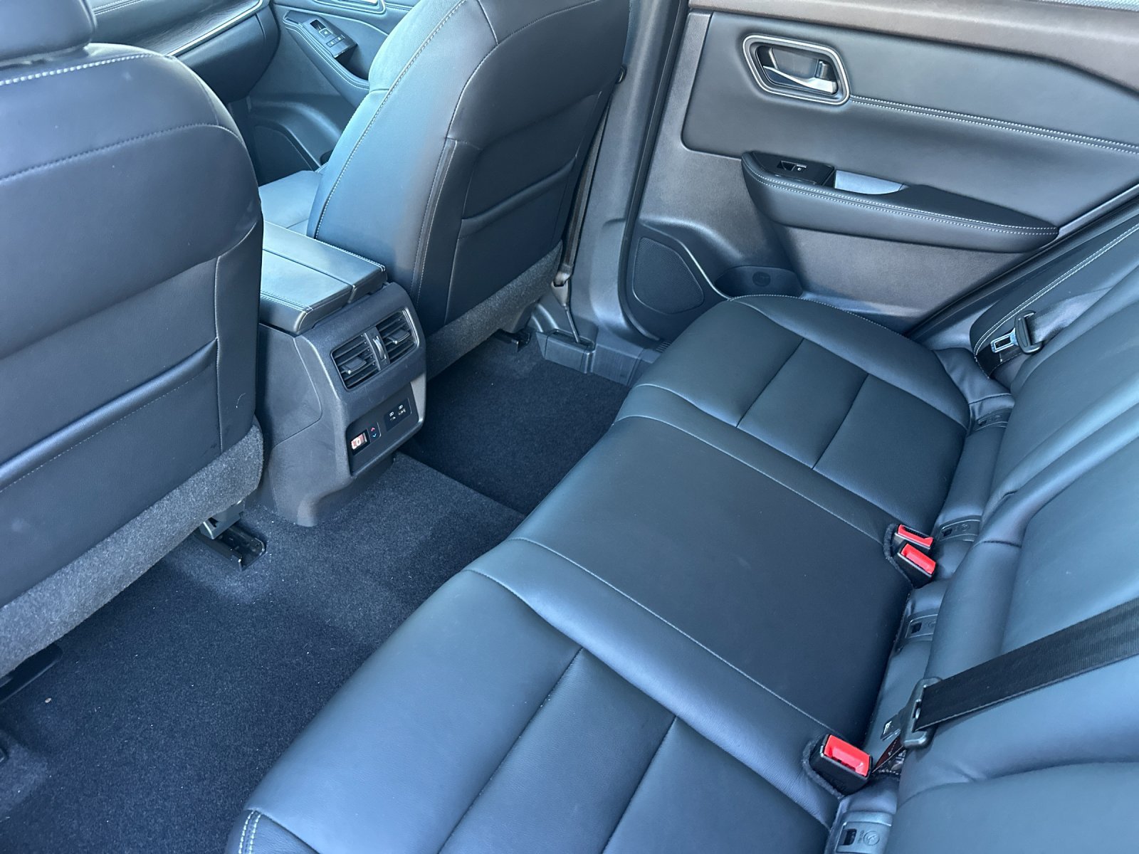 Used 2021 Nissan Rogue SL w/ Premium Package FWD image 13