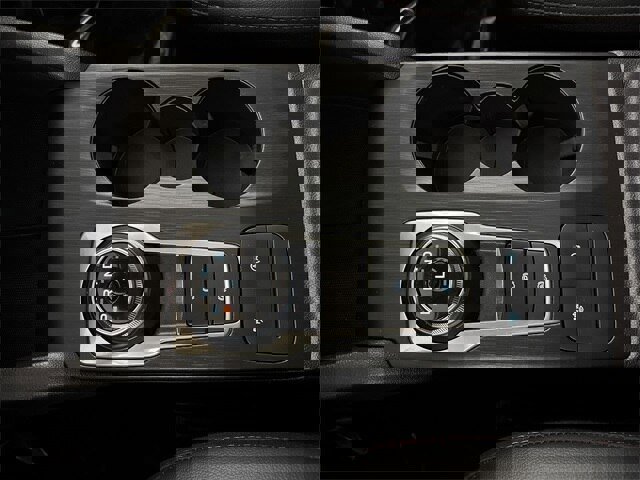 Certified 2022 Ford Escape SEL w/ SEL Stealth AWD Package image 12