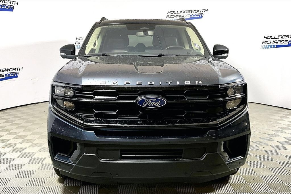 Certified 2025 Ford Expedition Active RWD image 2