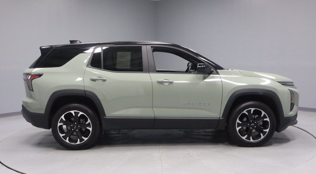 Used 2025 Chevrolet Equinox LT FWD image 9