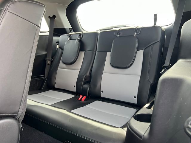 Certified 2023 Ford Explorer XLT w/ Equipment Group 202A AWD/4WD image 5